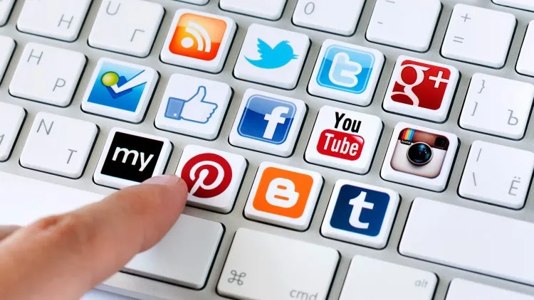 FOTO: Sosyal Medya Yönetimi